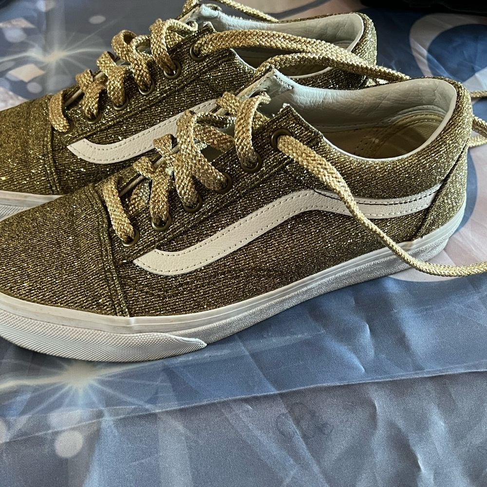 Women’s vans | color : gold | size : 7.5